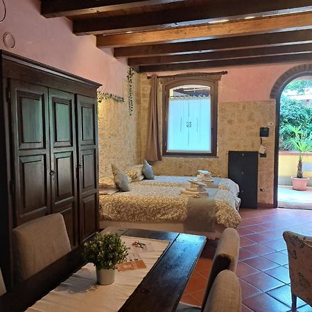 Monolocale Elvira Abbadesse Guest House ミラノ エクステリア 写真