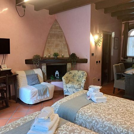 Monolocale Elvira Abbadesse Guest House ミラノ エクステリア 写真