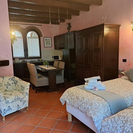 Monolocale Elvira Abbadesse Guest House ミラノ エクステリア 写真